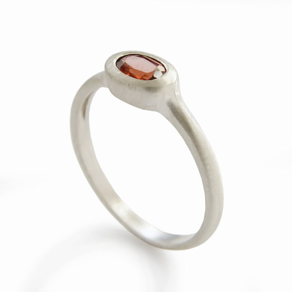 Minimal Sterling Silver and Oval Garnet Ring - Baltinester Jewelry