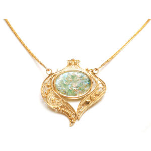 14k Gold Roman Glass Filigree Heart Necklace - Baltinester Jewelry