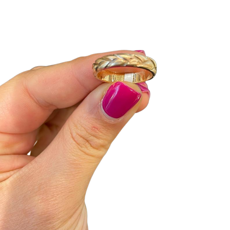 rose gold wedding ring