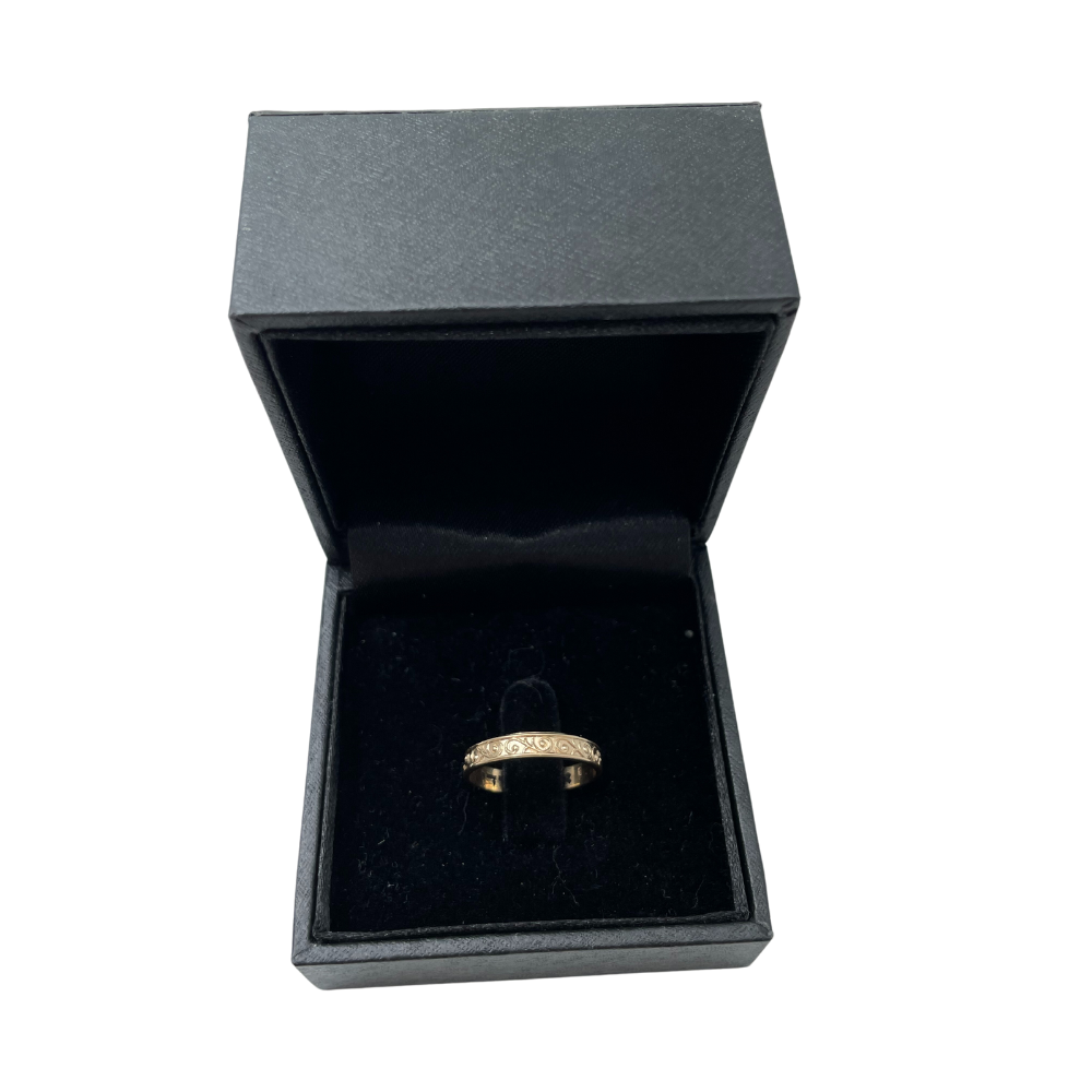 Hebrew Wedding Band in 14K Yellow Gold Curlicue
